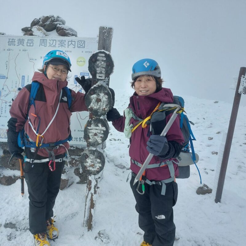 アイゼン・ピッケルで登る雪の南八ヶ岳・硫黄岳２Days