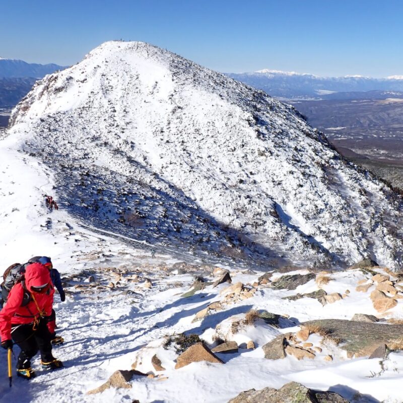 【2025シーズン】雪の北八ヶ岳・天狗岳でアイゼンピッケルワークを学ぶ２Days